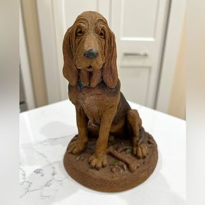 Cairn Studios figure “Clampett” the bloodhound by artist Tim Wolfe. 1983